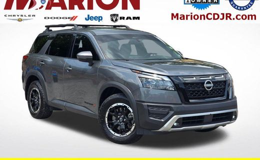 2024 Nissan Pathfinder SV