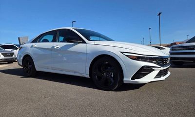 2026 Hyundai Elantra SEL Sport Premium