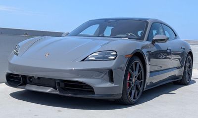 2026 Porsche Taycan GTS Sport Turismo