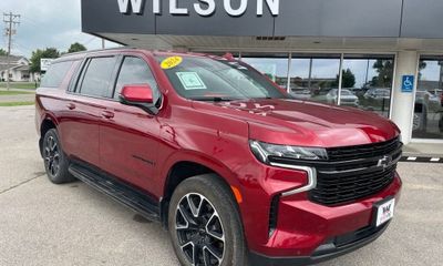 2024 Chevrolet Suburban RST