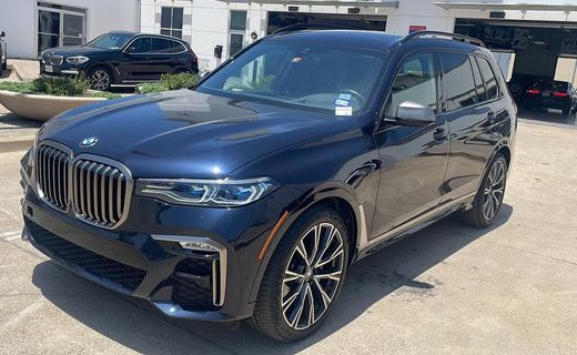 2022 BMW X7 M50i