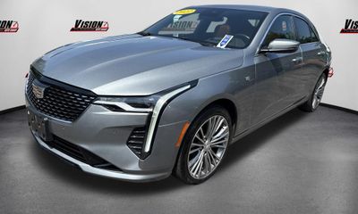 2023 Cadillac CT4 Premium Luxury