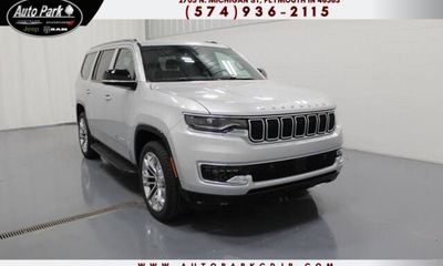 2024 Jeep Wagoneer Base