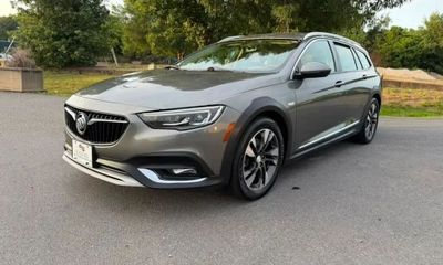 2019 Buick Regal Tourx Essence
