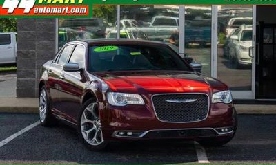 2019 Chrysler 300 300C Luxury US
