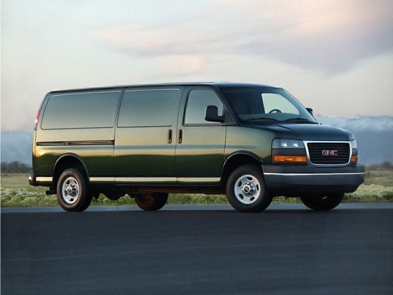 2014 Gmc Heavy Conventional — a typically priced live listing