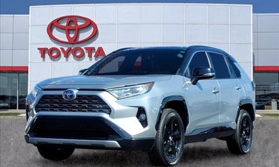 2019 Toyota RAV4 XSE HV