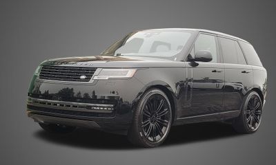 2026 Land Rover Range SE