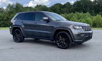 2019 Jeep Grand Cherokee Laredo