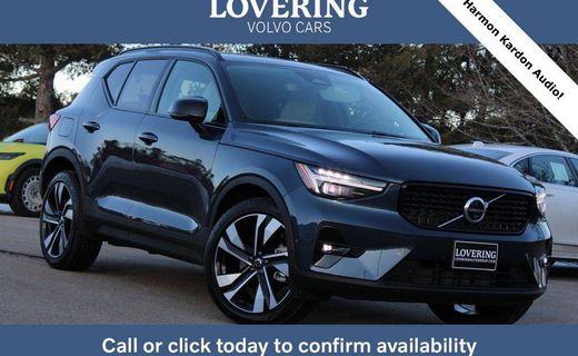 2026 Volvo XC40 Ultra Dark