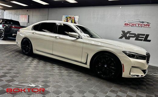 2021 BMW 750i