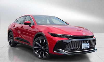 2025 Toyota Crown Platinum