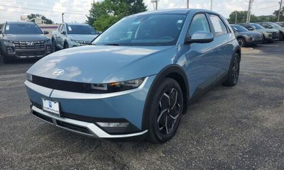2024 Hyundai Ioniq 5 SE