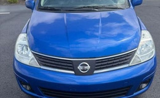2009 Nissan Versa S 18