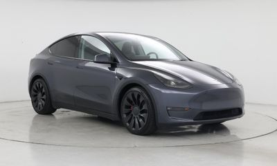 2023 Tesla Model Y Performance