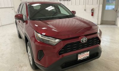 2024 Toyota RAV4 LE