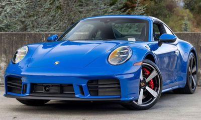 2025 Porsche 911 Carrera S