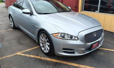 2011 Jaguar XJ Base
