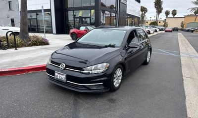 2019 Volkswagen Golf S SE