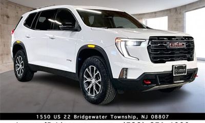 2025 GMC Acadia AT4