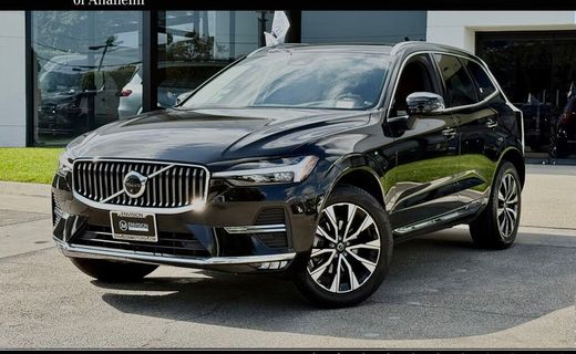2023 Volvo XC60 Plus Bright