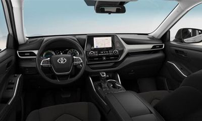 2023 Toyota Highlander LE