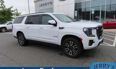 2024 GMC Yukon XL AT4