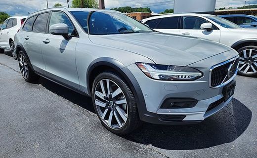 2025 Volvo V90CC Plus