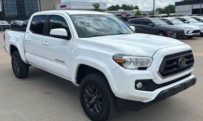 2023 Toyota Tacoma SR5