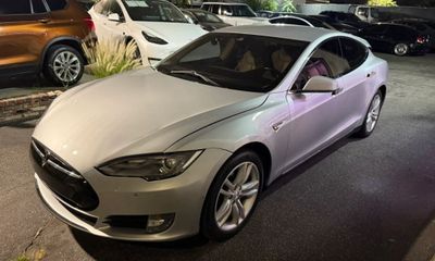 2014 Tesla Model S