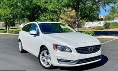 2015 Volvo V60 Premier NON R