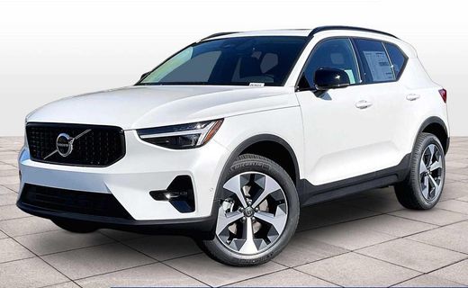 2026 Volvo XC40 Plus Dark