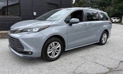 2022 Toyota Sienna XLE Woodland Edition