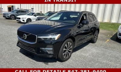 2023 Volvo XC60 Core Bright Theme