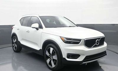 2021 Volvo XC40 Momentum