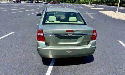 2005 Chevrolet Malibu Base