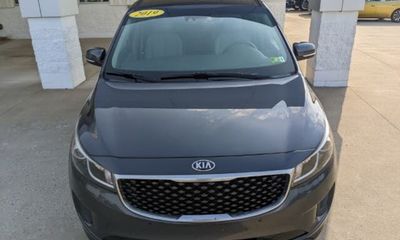 2017 Kia Sedona LX