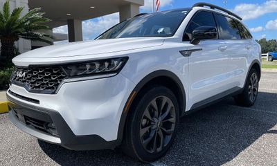 2023 Kia Sorento EX