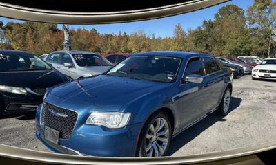 2020 Chrysler 300 Touring Limited