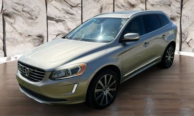 2015 Volvo XC60 Platinum NON R