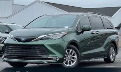 2021 Toyota Sienna XLE Plus Package
