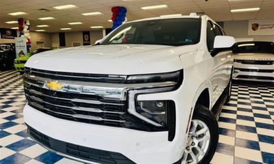 2026 Chevrolet Suburban LT