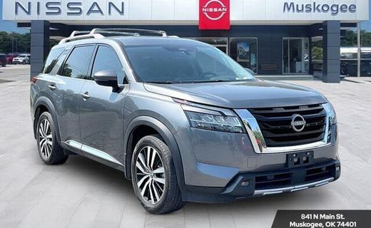 2023 Nissan Pathfinder Platinum