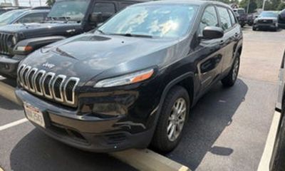 2017 Jeep Cherokee Sport