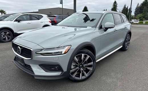 2026 Volvo V60CC Ultra