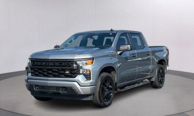 2025 Chevrolet Silverado Custom