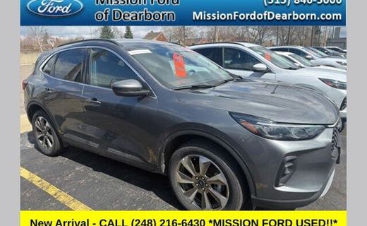 2025 Ford Escape Platinum