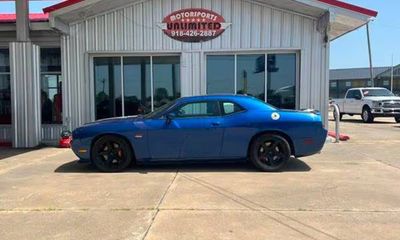 2011 Dodge Challenger SRT8