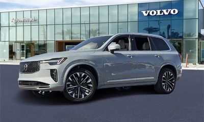2026 Volvo XC90 Plus Bright