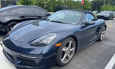 2021 Porsche 718 Boxster T